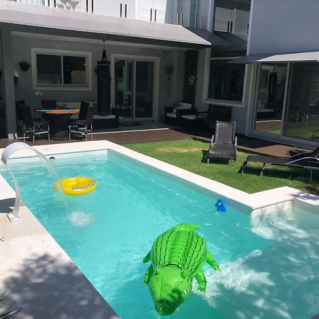 Casa Luxo Com Piscina A 500 Metros Da Praia フロリアノポリス エクステリア 写真