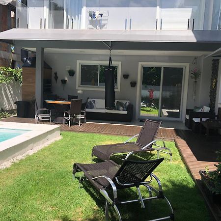 Casa Luxo Com Piscina A 500 Metros Da Praia フロリアノポリス エクステリア 写真