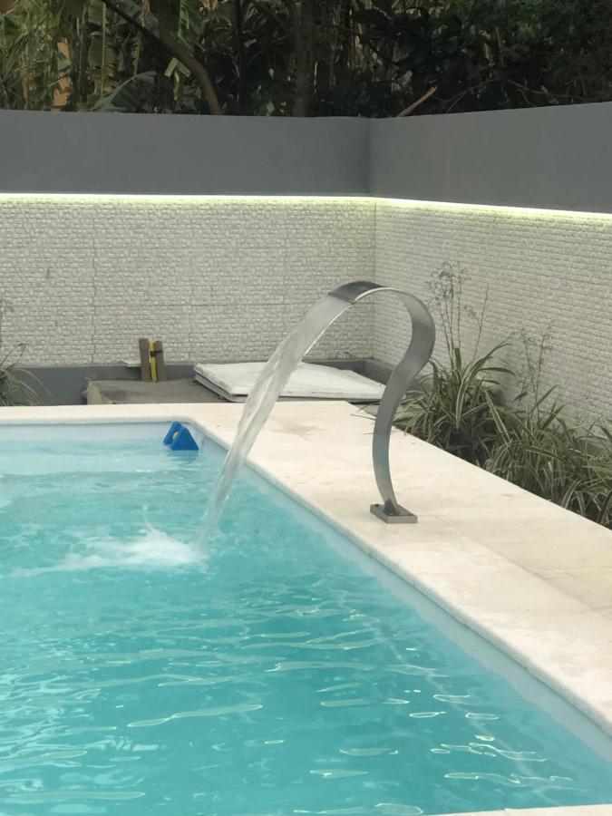 Casa Luxo Com Piscina A 500 Metros Da Praia フロリアノポリス エクステリア 写真